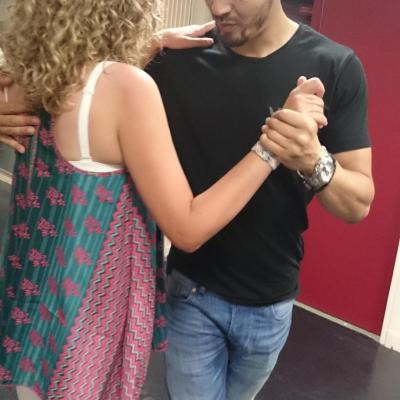 Lors des cours collectifs de Bachata 